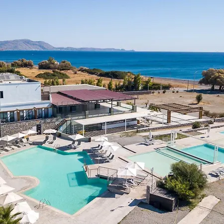 Ampelia 4*
