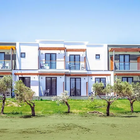 Ampelia Sea Side