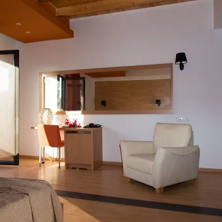 Ampelia Seaside Hotel Gennadi