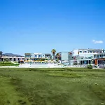 فندق Ampelia 4*