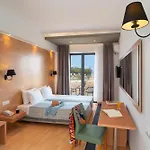 Ampelia فندق