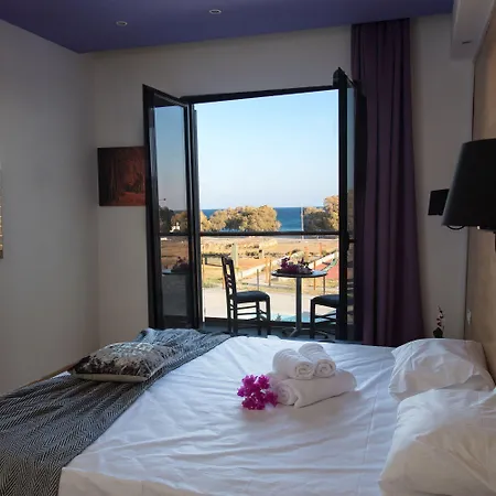 Ampelia 4*