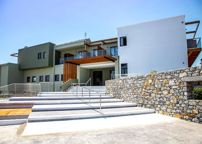 Ampelia Hotel 4* Jenadi