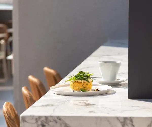 Ampelia Hotel 4* Jenadi