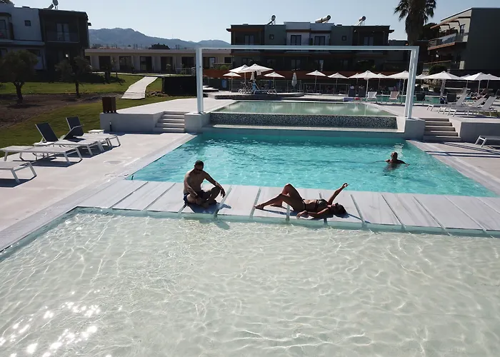 Ampelia Hotel Hotel Jenadi